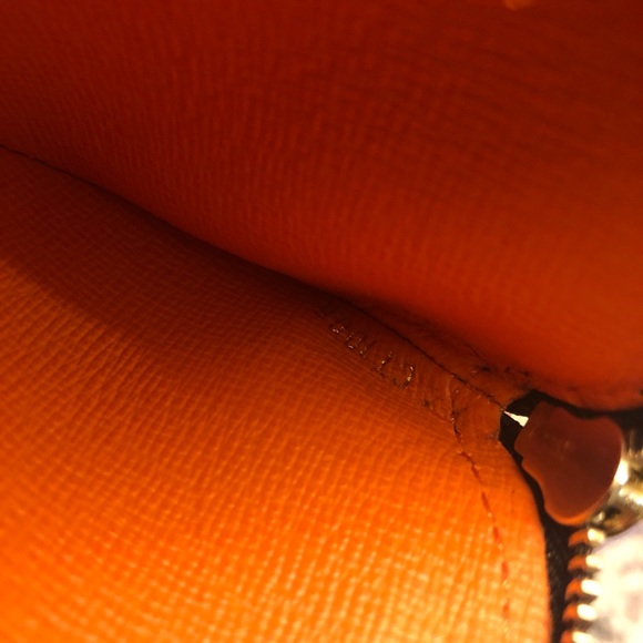 Louis Vuitton Bellboy Authentic Pouch - Picture 7 of 8